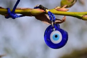Amulettes Égyptiennes: Protection Contre le Mauvais Œil amulette et talisman