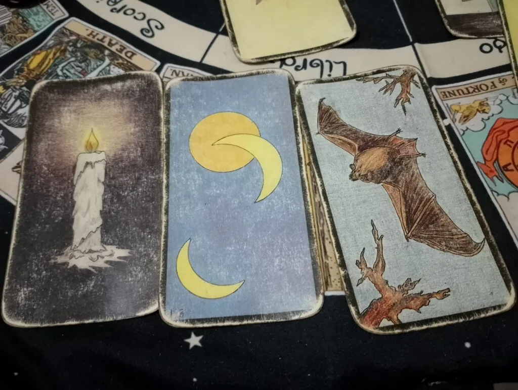 La carte de la bougie dans l'oracle gé signification oracle bougie trahison et lune