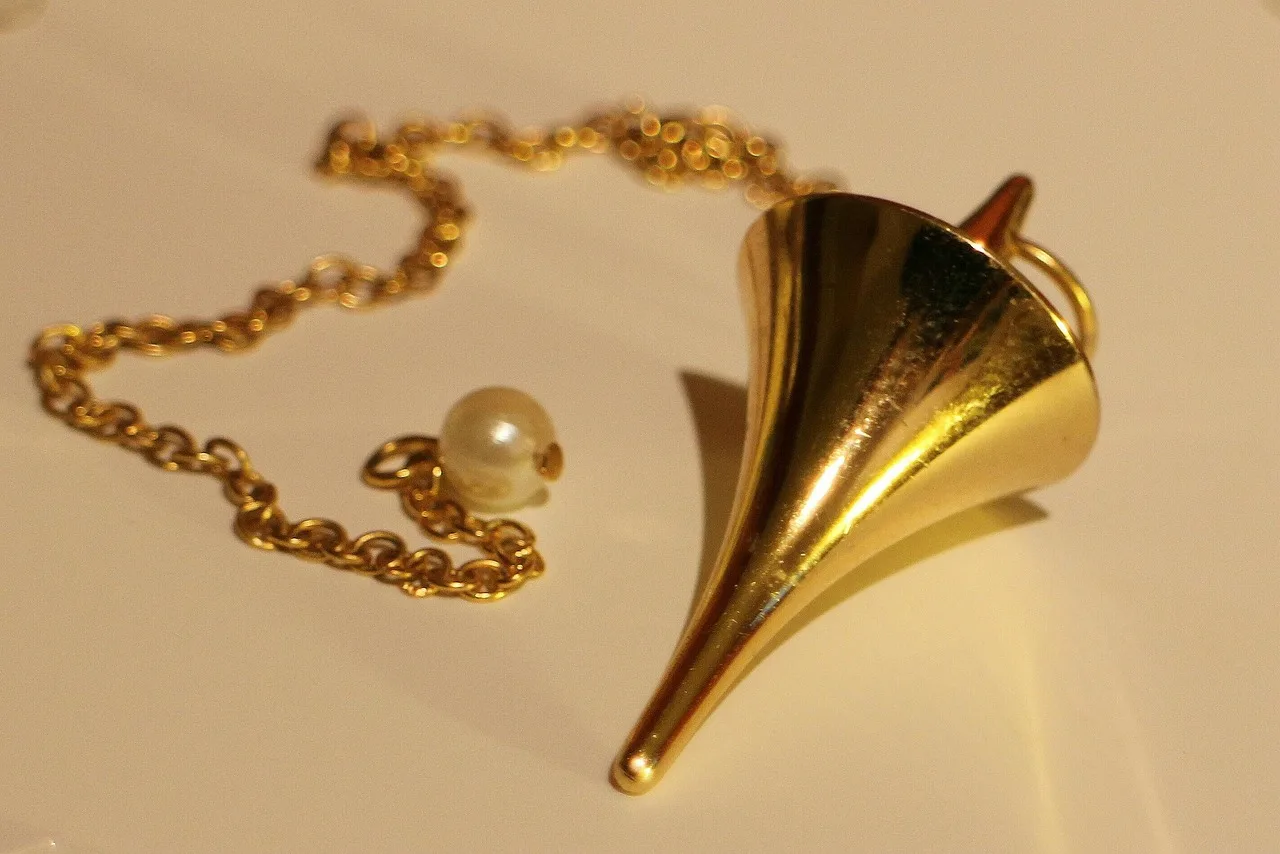 Tutoriel: Utiliser un Pendule de Radiesthésie pour la Divination